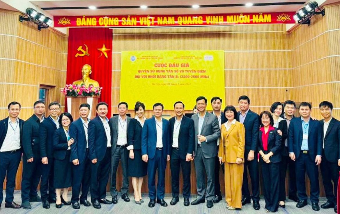 Nhà mạng nào không tham gia đấu giá băng tần C3